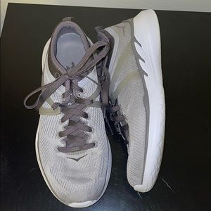 Holds Tivras (Like New Condition!)